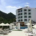 فندق Faros Premium 5*