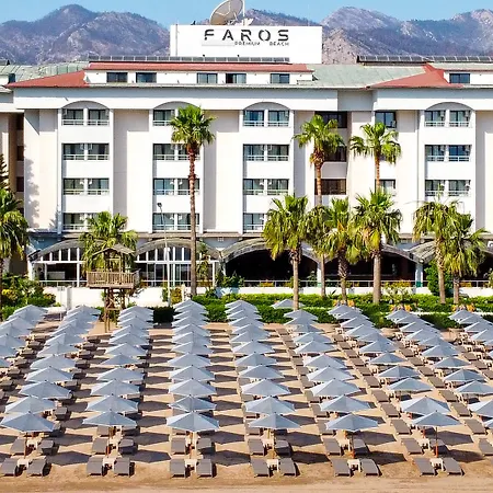 酒店 Faros Premium 马尔马里斯