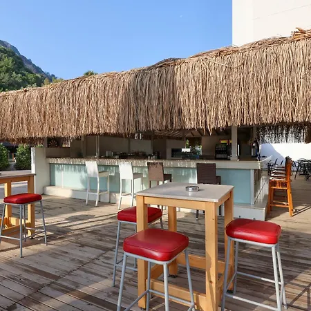 酒店 Faros Premium 马尔马里斯