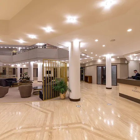 Faros Premium 酒店 马尔马里斯