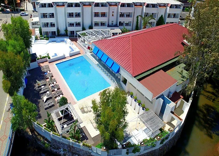 Hotel Faros Premium